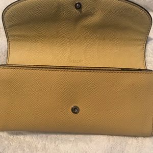 Nice coach wallet